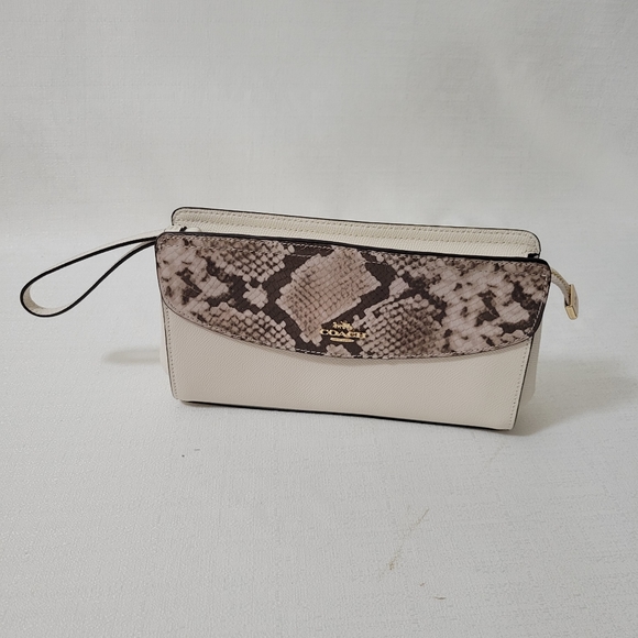 NEW Coach Wristlet Clutch Handbang Purse - Picture 1 of 4